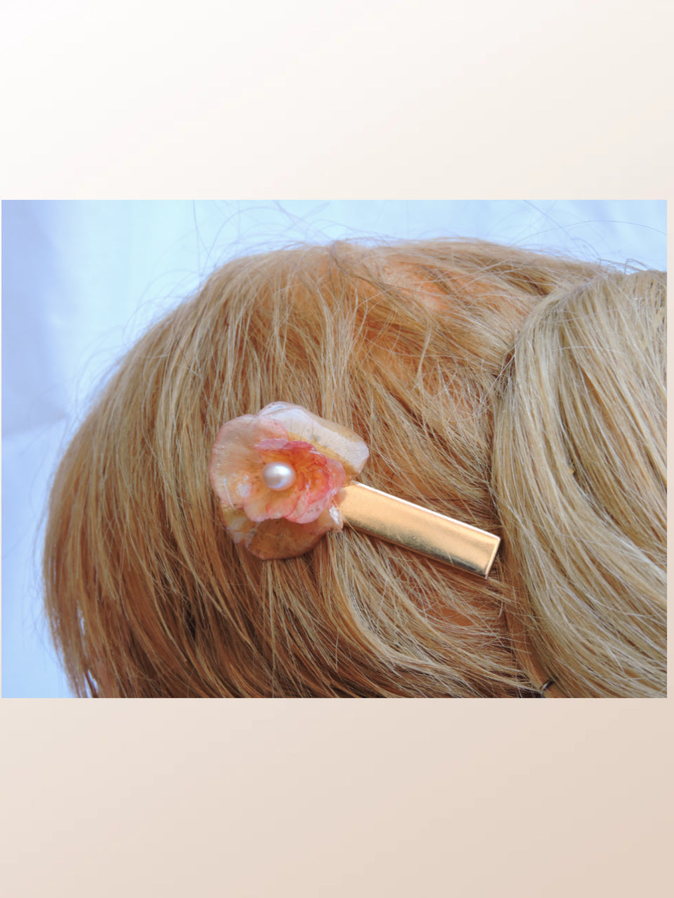 Pinzas del pelo con flor natural resinada